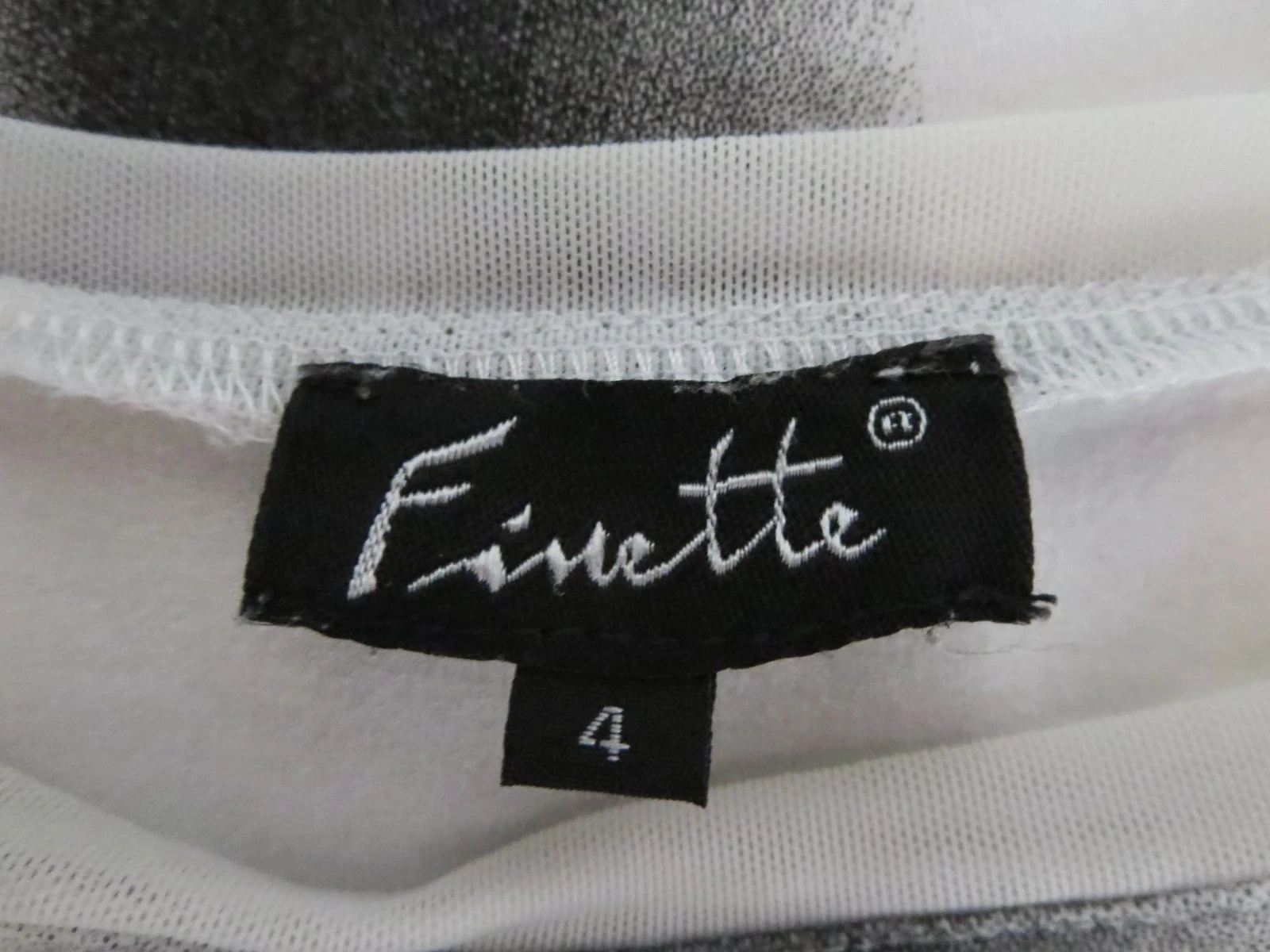 T-shirt blanc brodé et perlé Finette - 96% Coton - Taille L 40/42 – photo 3